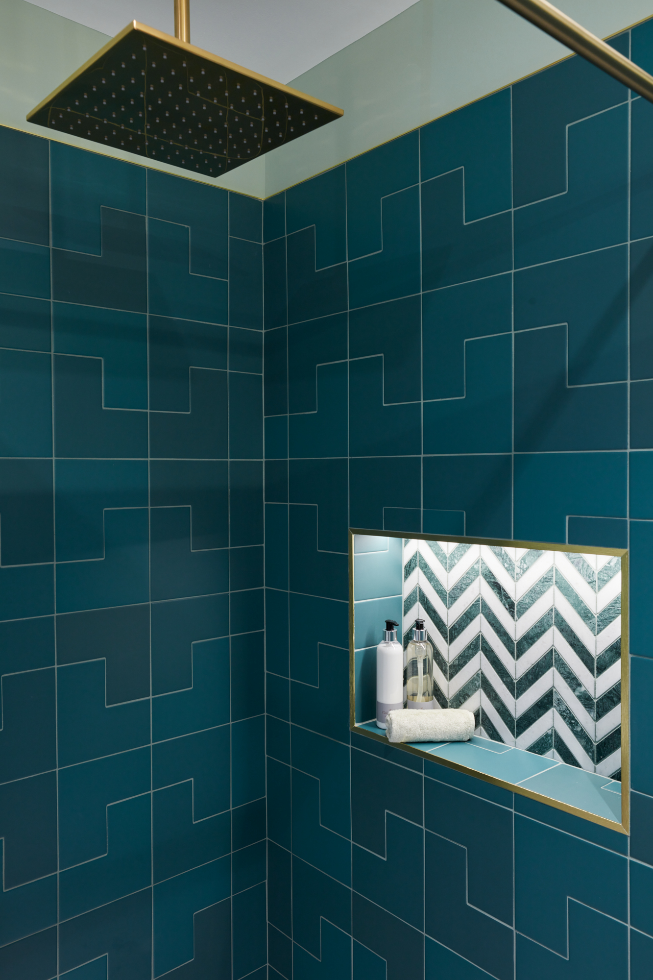 bathroom shower tiles